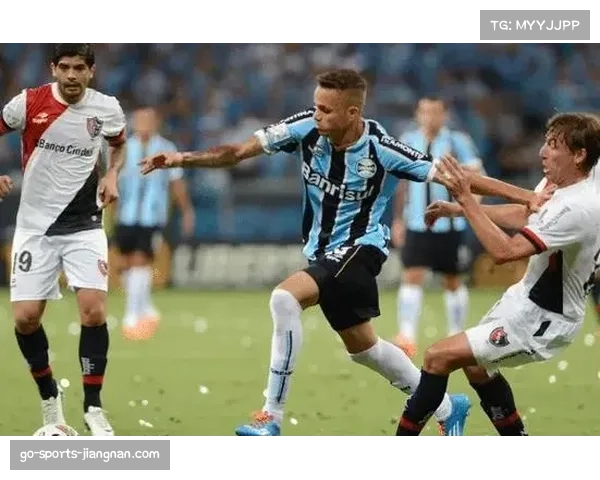 利兹联主场绝杀诺丁汉森林 保级六分战价值凸显